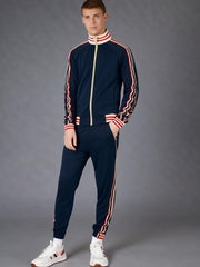 Gestreiftes Herren-Set aus Trainingsanzug und Sporthose